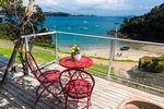 Waiheke Golden Sands: Downstairs deck 2