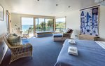 Waiheke Palm Beach Lodge - Manuka: 8242