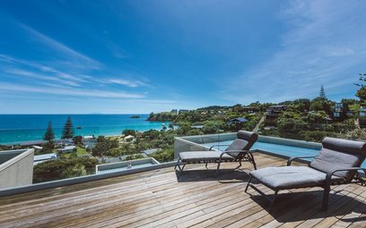 Waiheke Palm Beach Lodge - Totara: Totara Deck