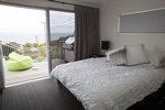 Waiheke Bayview Retreat: Mastrer bedroom Oneroa holiday house