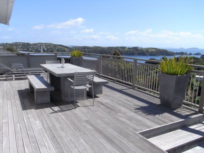 Waiheke Bayview Retreat: Deck and view holiday house Waiheke Island