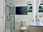 Waiheke Villa Blanc: Shower