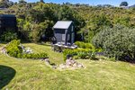 Waiheke Relax on Newton: Garden view