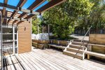 Waiheke Inside Out House: Deck space