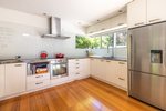 Waiheke Inside Out House: Kitchen facilities