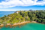 Waiheke Panoramic Views: Cliff position