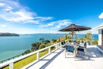 Waiheke Panoramic Views: Deck view