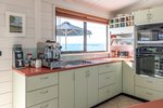 Waiheke Panoramic Views: Kitchen