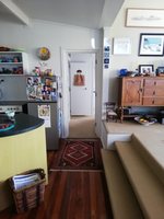 Waiheke Goodwin Getaway: Steps from kitchen to lounge