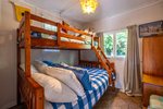 Waiheke Little Ocean Hideaway: Double bed and single bunk
