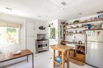 Waiheke Contego Cottage: Kitchen space