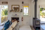 Waiheke Contego Cottage: Wood burner