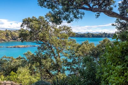 Waiheke Contego Cottage: Overlooking the bay