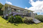 Waiheke Maysies Cottage: Sunny Location