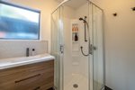 Waiheke Bay Breeze Retreat: Bathroom Shower
