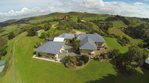 Waiheke Island Dream Cottage: lBird eye view of Onetangi apartment