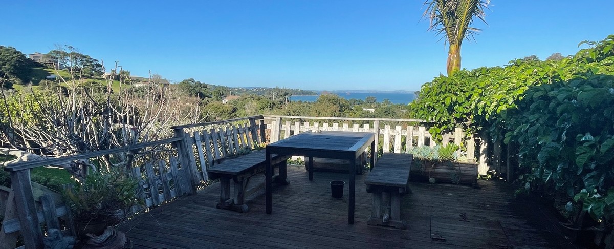 Visit Waiheke - Home Sweet Home (To Spiti Mas)