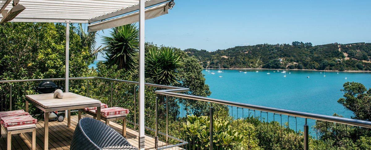 Visit Waiheke - Bach on Burrell